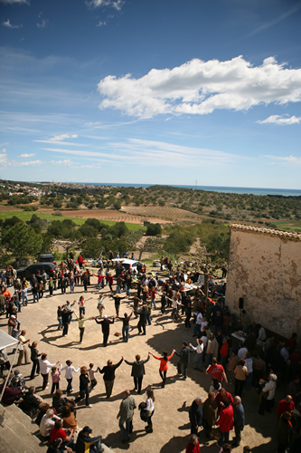 Sardanes en un Aplec de Pasqua, al Tarragonès