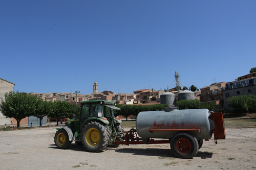 El tractor i el remolc cisterna, a punt