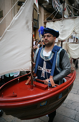 Durant el seguici de Sant Pere