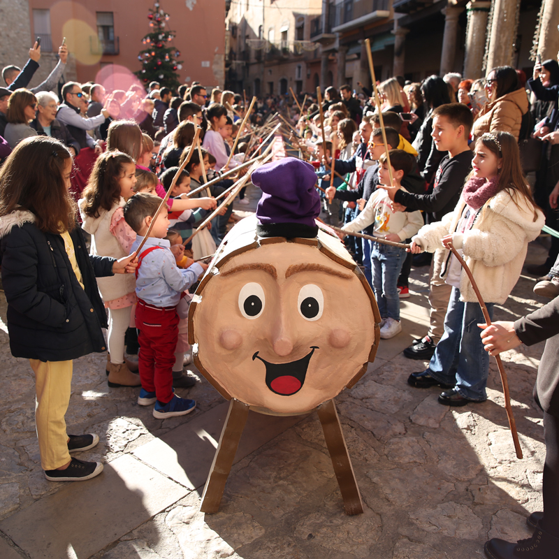 El tió caga llaminadures dues vegades