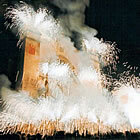 L'espectacle pirotècnic a la Basilica de Santa Maria