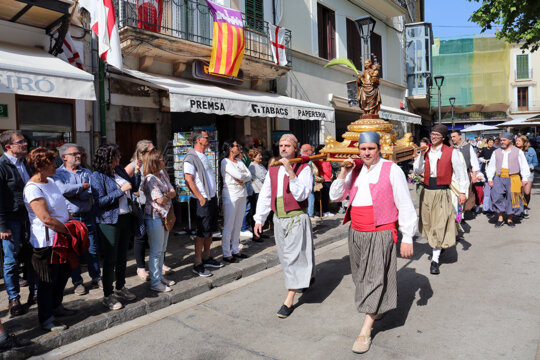 Trasllat de Mare de Déu de la Victòria