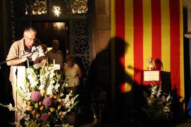 Els parlaments al Fossar (Foto: Bernat Ferrer)