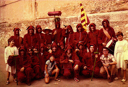 El Ball amb els vestits vermells