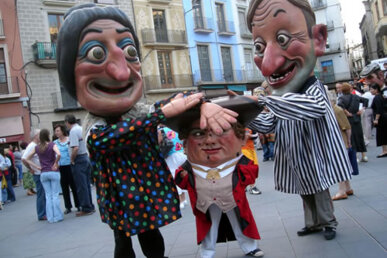 Els capgrossos de Solsona, durant el cercavila