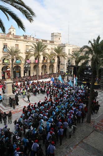 Les comparses de Vilanova entrant a plaça