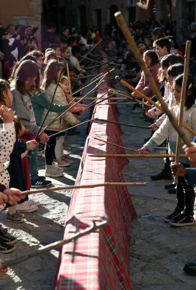 Els xics i les xiques picant