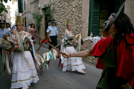 Sant Joan Pelós davant una àliga