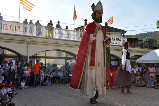 Els gegants Sant Ponç i la remeiera Georgina. Foto: Associació Cívica i Cultural Cànoves i Samalús