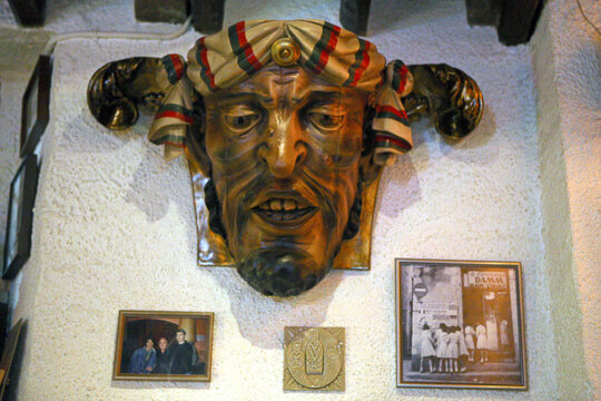 Cap de turc del bar L’Arc de Girona. Foto: Manel Carrera