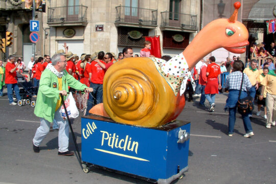 Colla de Lleida amb el seu caragol representatiu (Foto: Aplec del Caragol de Lleida/Julià Escudé)